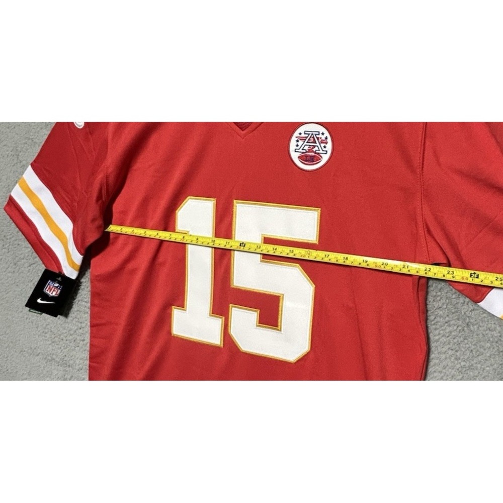 Nike On Field Patrick Mahomes Jersey #15 Kansas City Chiefs Mens M Red NWT - Picture 10 of 15